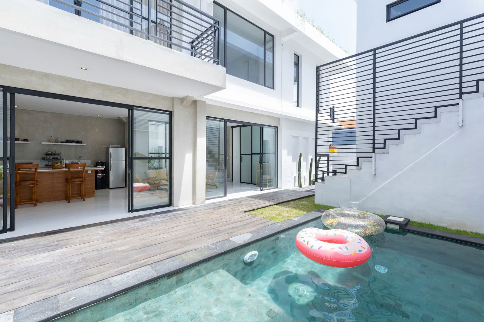 Modern Seminyak villa with enclosed living 3